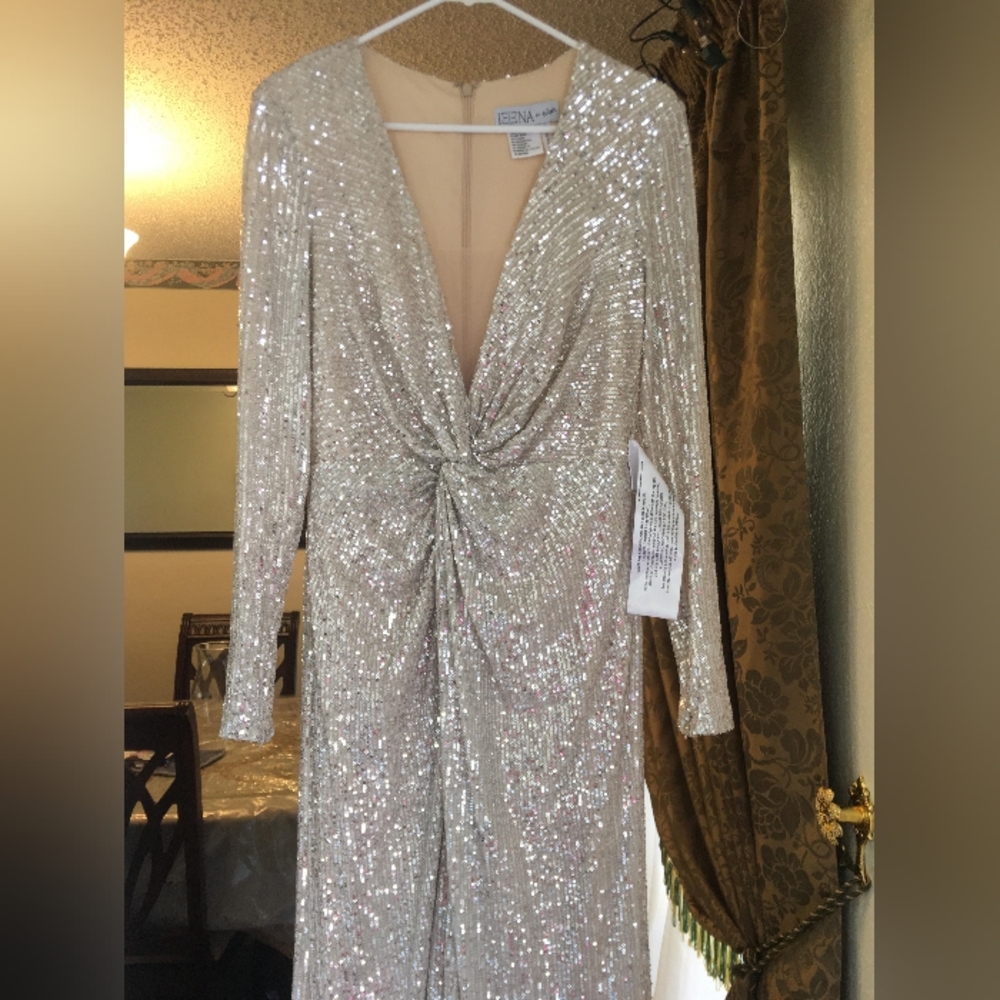 NEW LEENA MAC DUGGAL SEQUIN KNOB GOWN